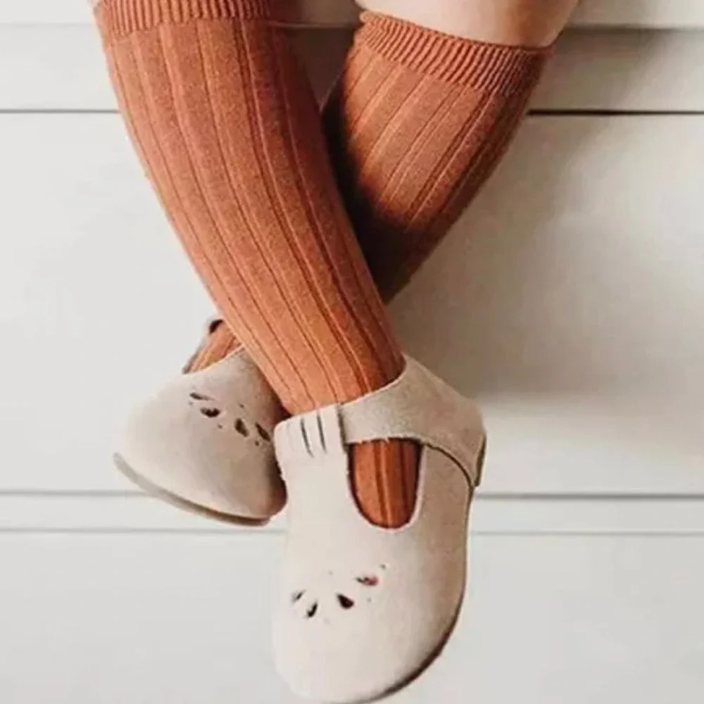 New lot of 5 pair of baby knee high socks 0-6 months
